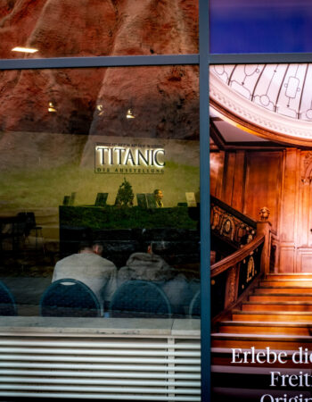 Titanic Potsdam by ONE2SEVEN116 Eingang - Titanic Ausstellung Potsdam